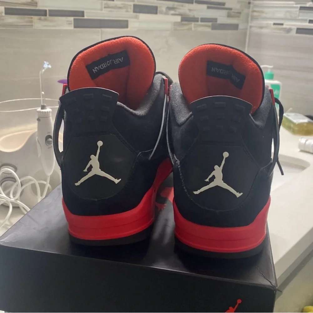 Red thunders - Picture 3 of 8